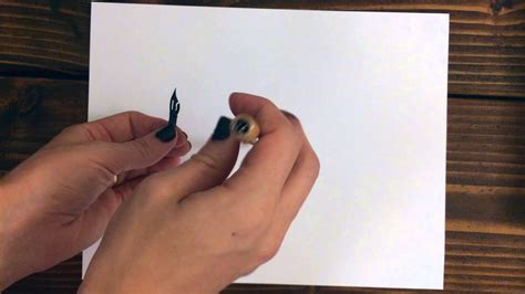 how to assemble a calligraphy pen: how does the choice of ink affect the writing experience?